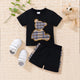 Conjunto de camiseta y pantalón corto con cuello redondo y gráfico de osito bebé