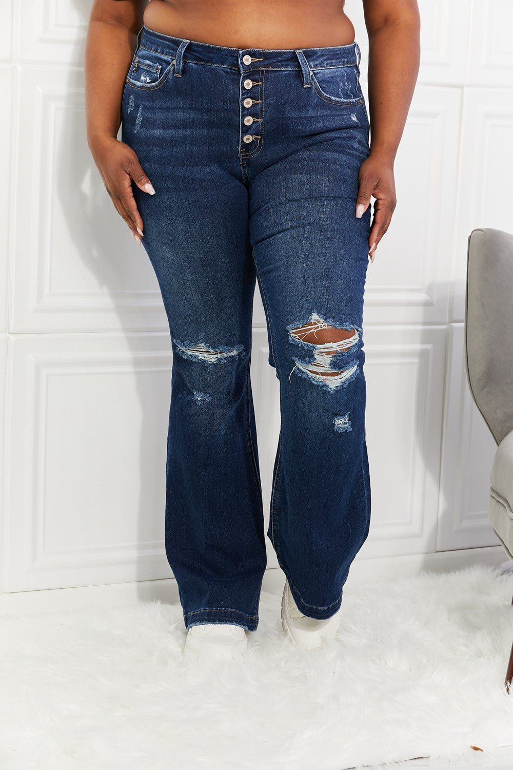 Kancan Full Size Reese Midrise Button Fly Flare Jeans – Creations by Shay